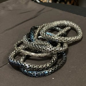 ET of chain bracelets with silver blue and black